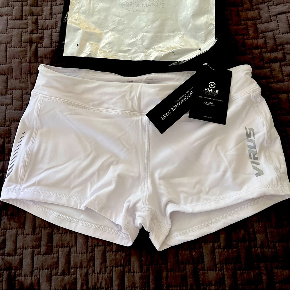 NWT White Virus International women’s compression shorts - size M